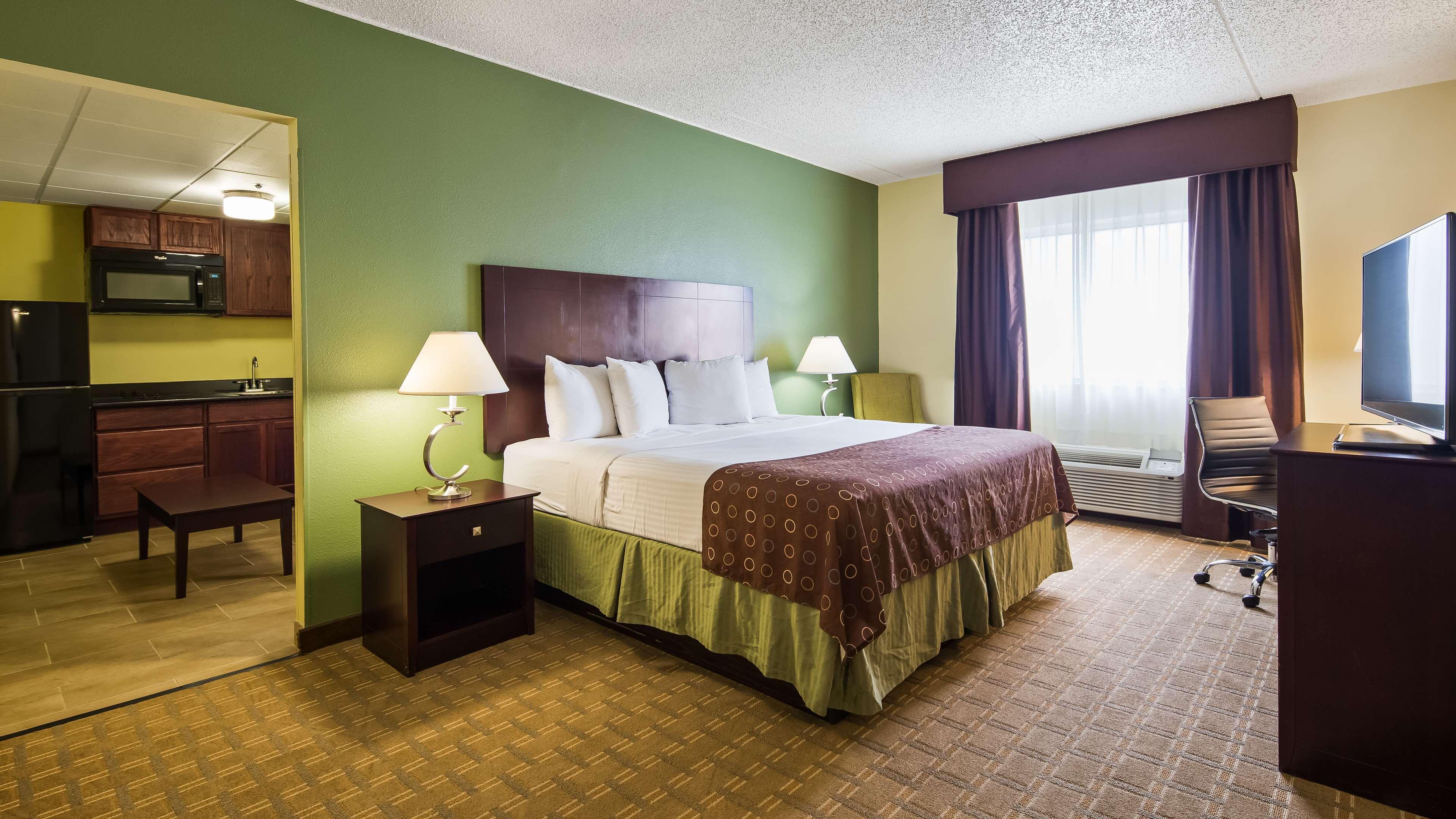 Best Western Airport Inn & Suites Cleveland Brook Park Zewnętrze zdjęcie