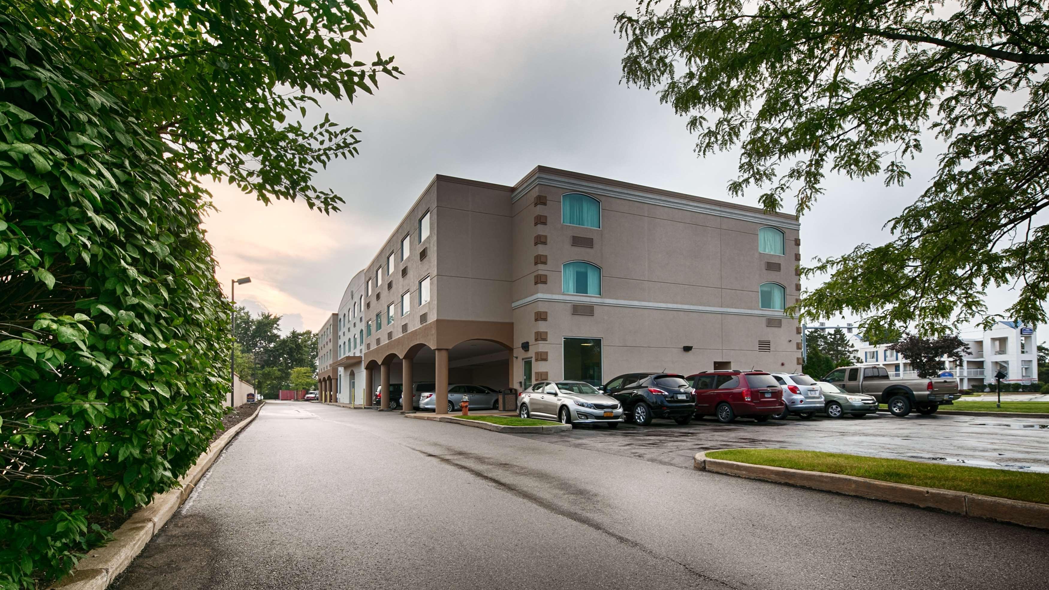 Best Western Airport Inn & Suites Cleveland Brook Park Zewnętrze zdjęcie